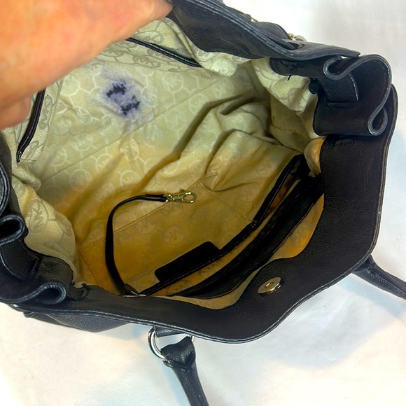 Michael Kors Black leather shoulder /handbag with Silver hardware - Picture 7 of 14